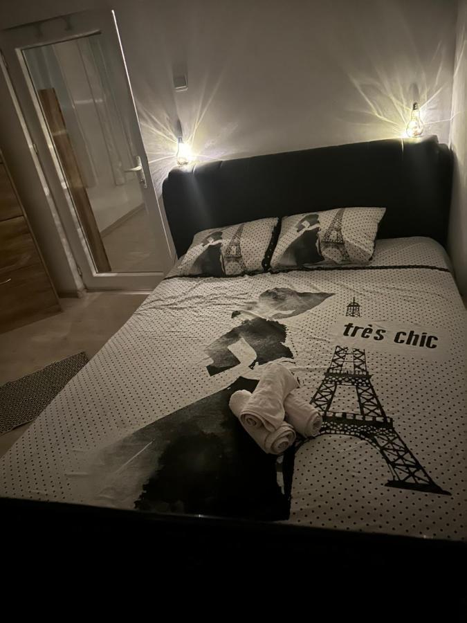 Apartamnet Regim Hotelier 부쿠레슈티 외부 사진